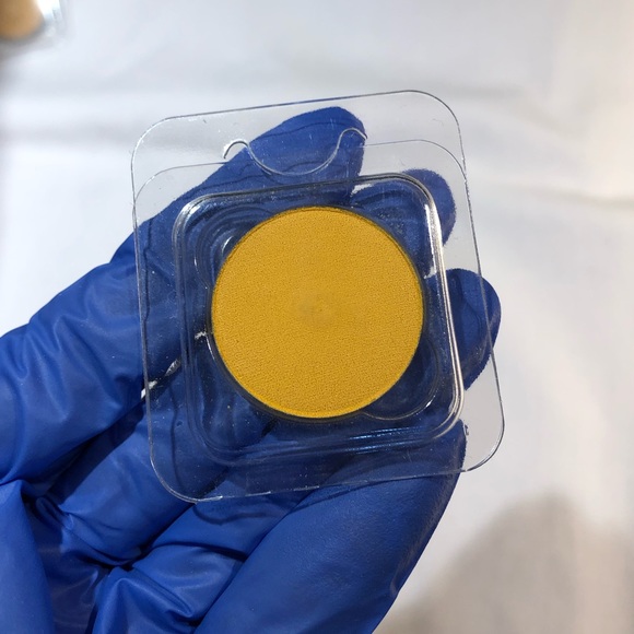 ColourPop Pressed Powder Single Eyeshadow!
Shade: Take Flight. - Picture 2 of 9